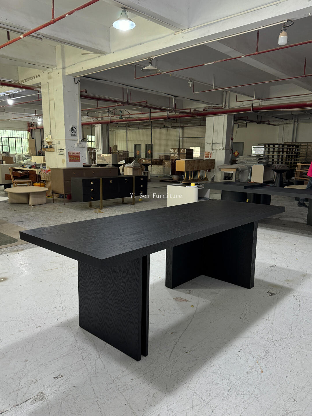 One silhouette. Your dimensions, comfort and finish.