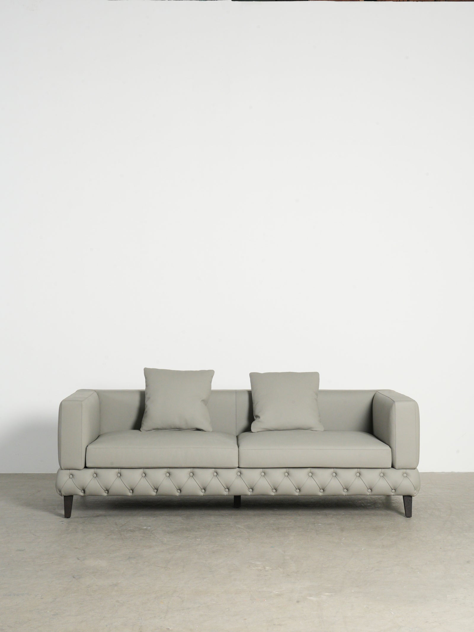 One silhouette. Your dimensions, comfort and finish.