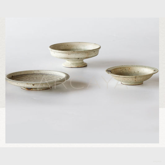 Amu Collab Handmade Stoneware Footed Plate - scene