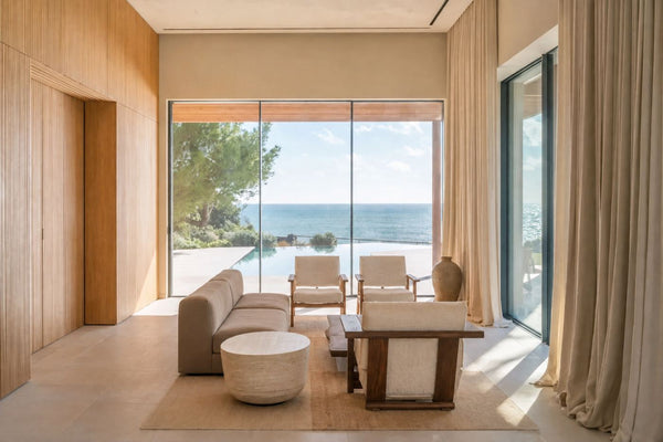 A Coastal Residence Shaped by the Big Sur Landscape