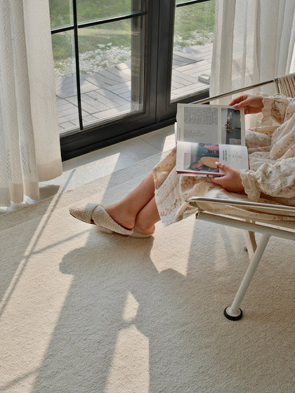 Easy Dawn Area Rug — interior view 05