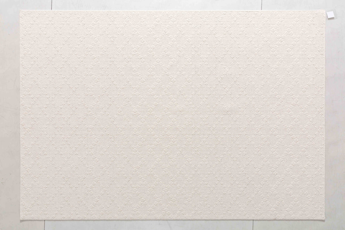 One silhouette. Your dimensions, comfort and finish.