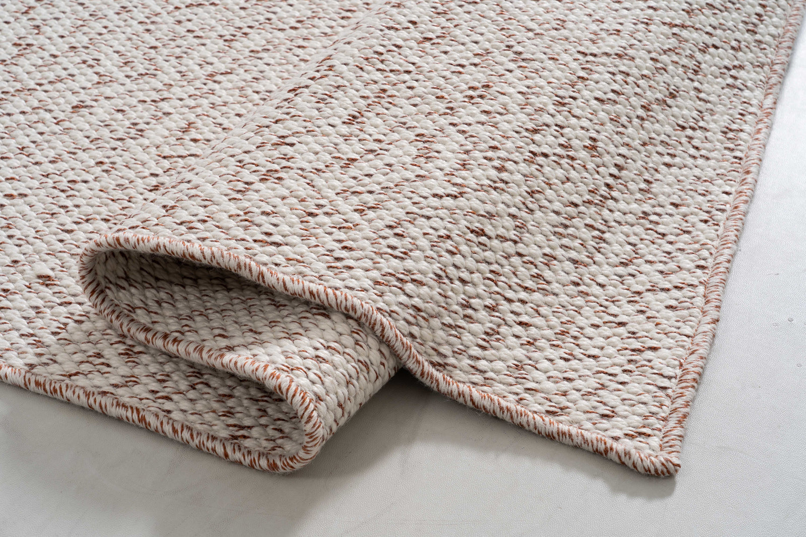 One silhouette. Your dimensions, comfort and finish.