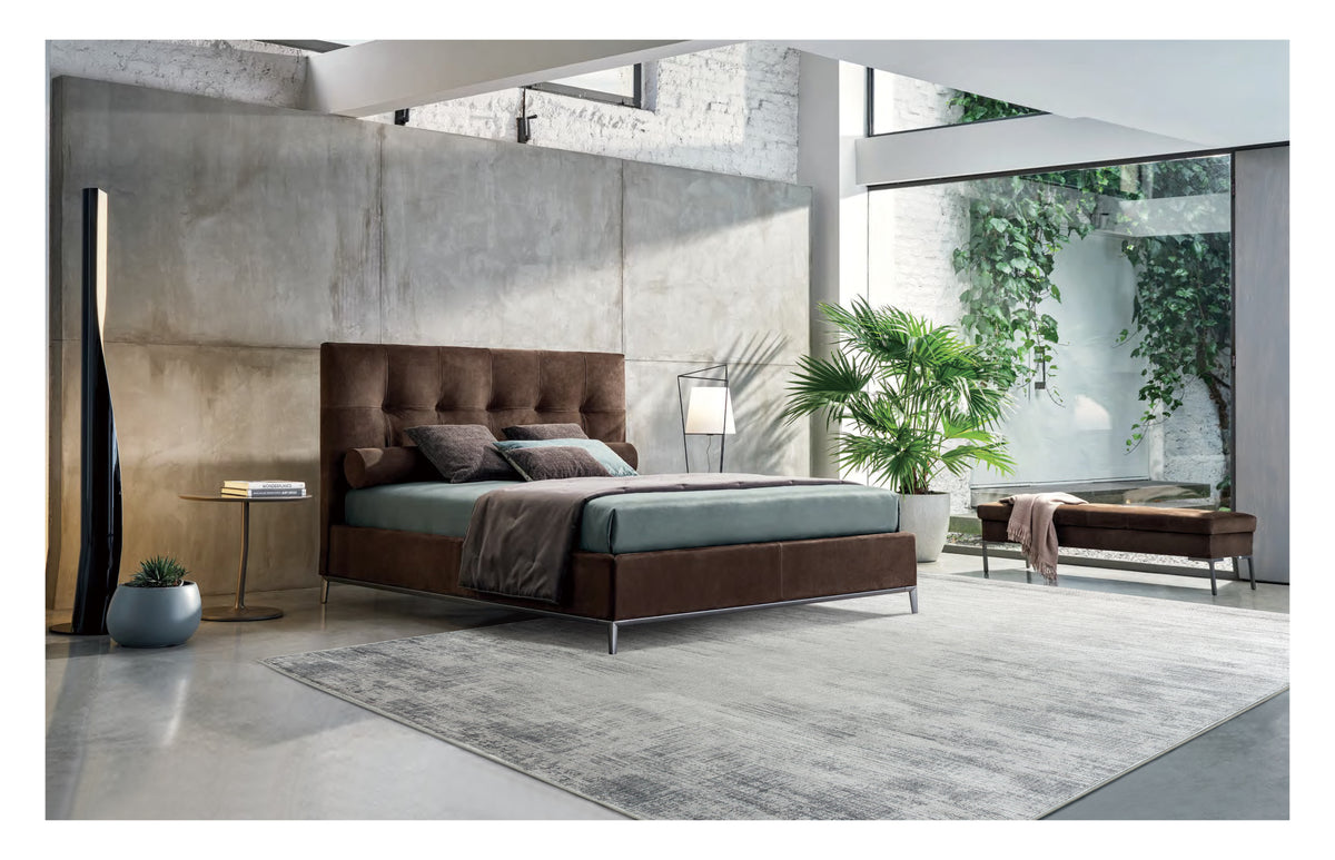 One silhouette. Your dimensions, comfort and finish.