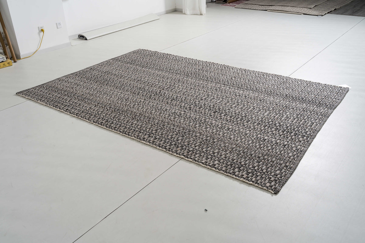 Oak Arc Area Rug — product view 03