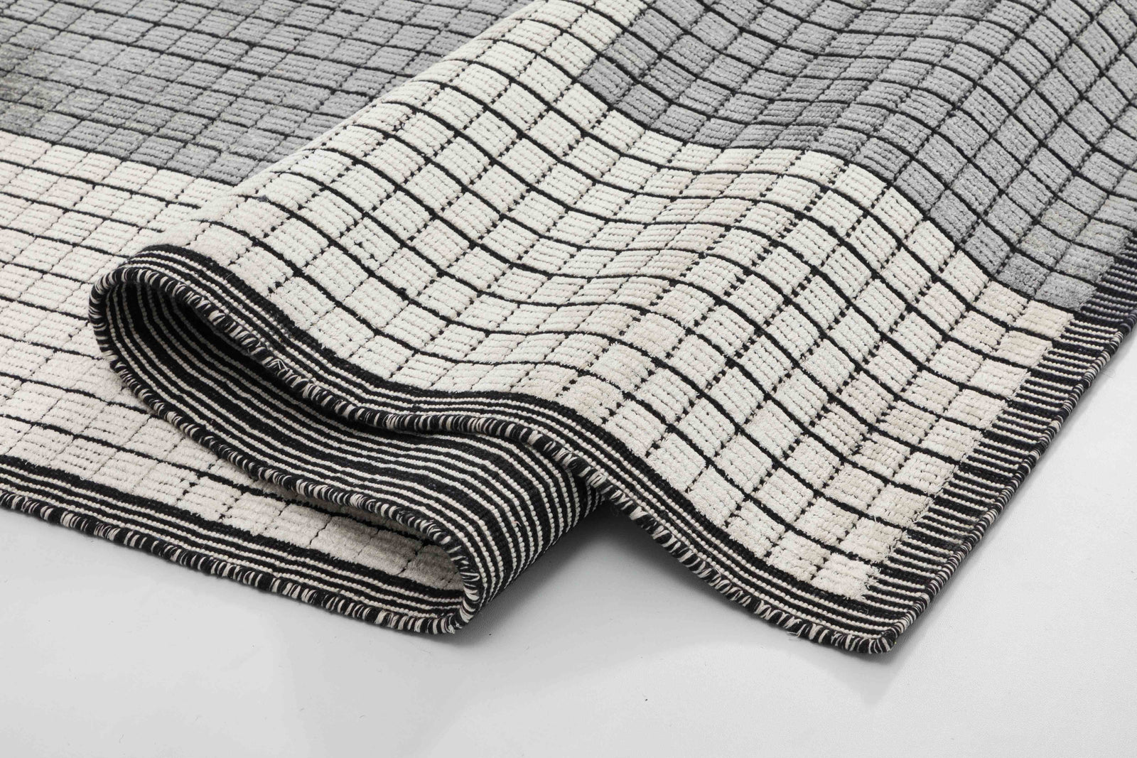 One silhouette. Your dimensions, comfort and finish.