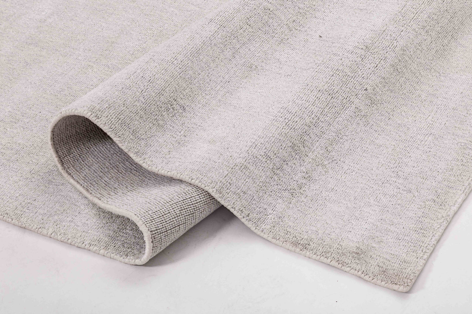 One silhouette. Your dimensions, comfort and finish.