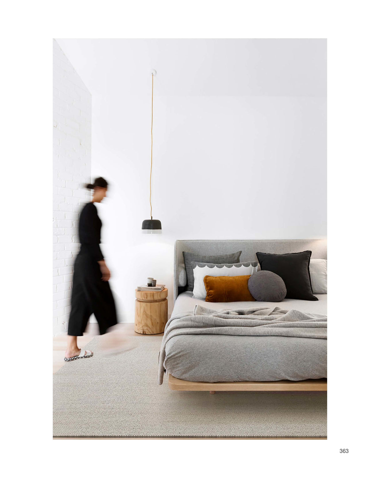 Plain Cairn Area Rug — interior view 07