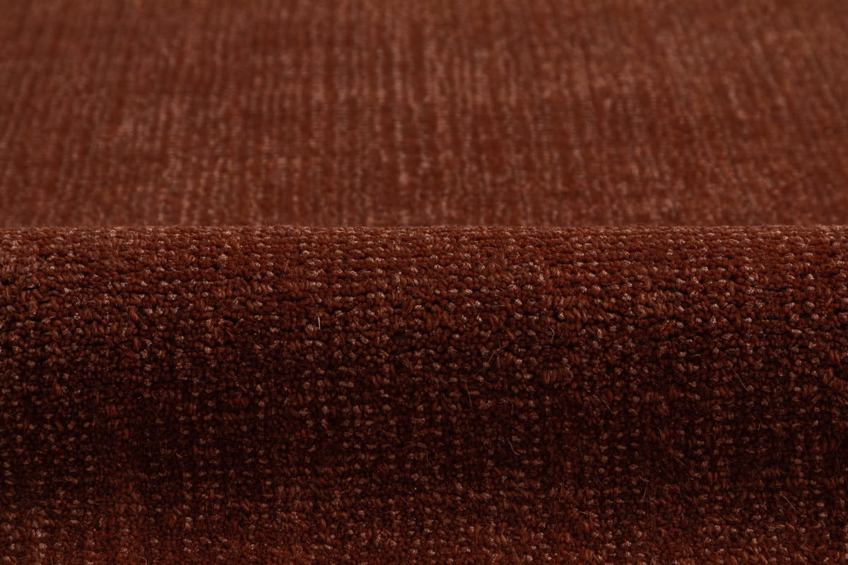 One silhouette. Your dimensions, comfort and finish.