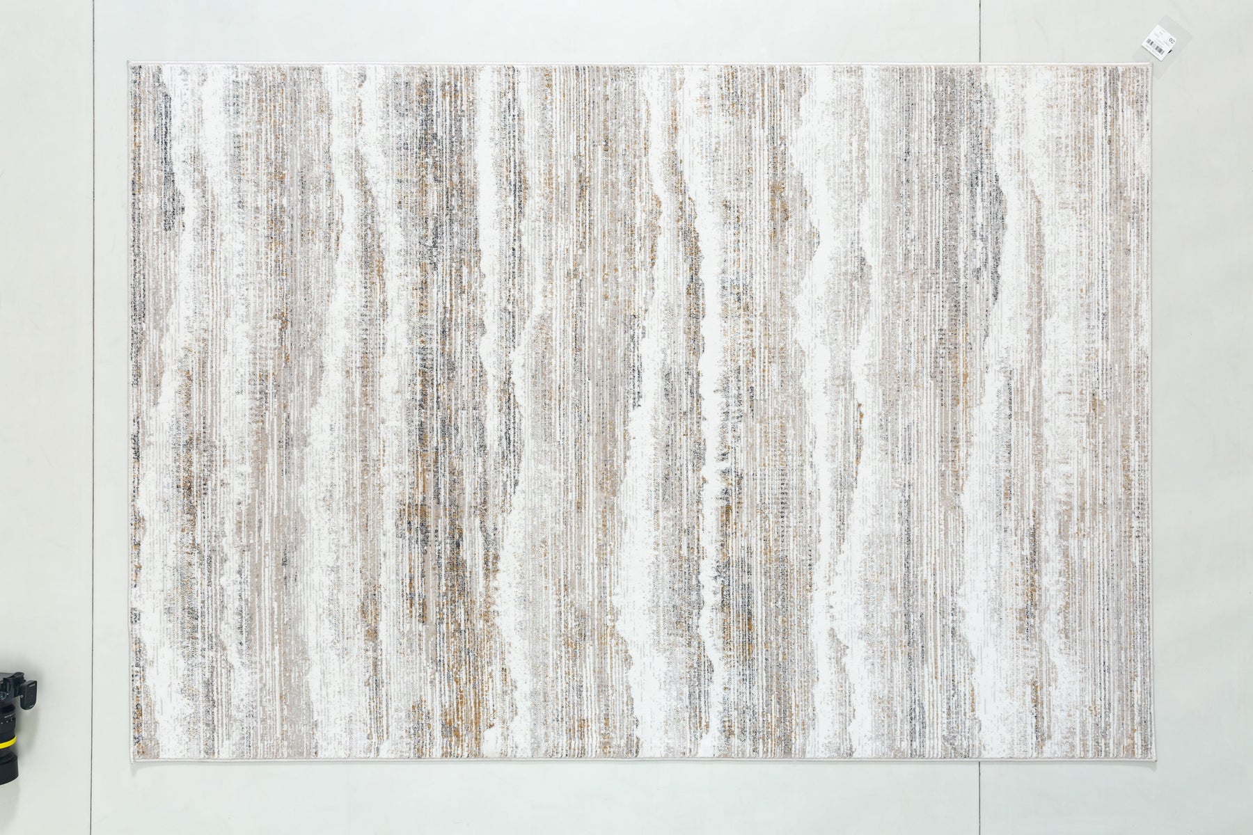 Ultimate Arc Area Rug — product view 02