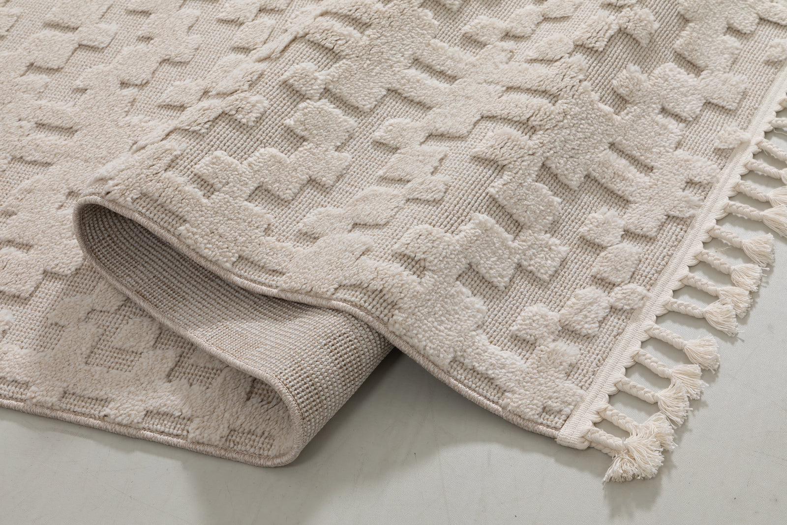 One silhouette. Your dimensions, comfort and finish.