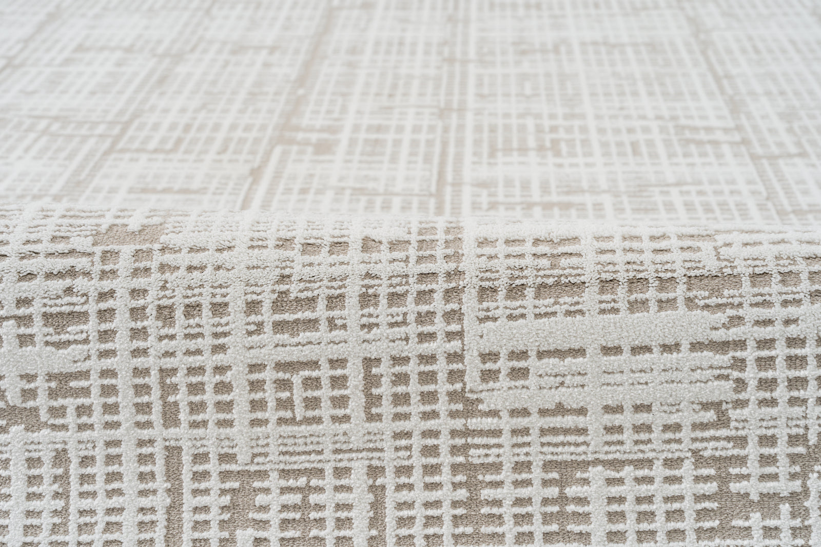 One silhouette. Your dimensions, comfort and finish.