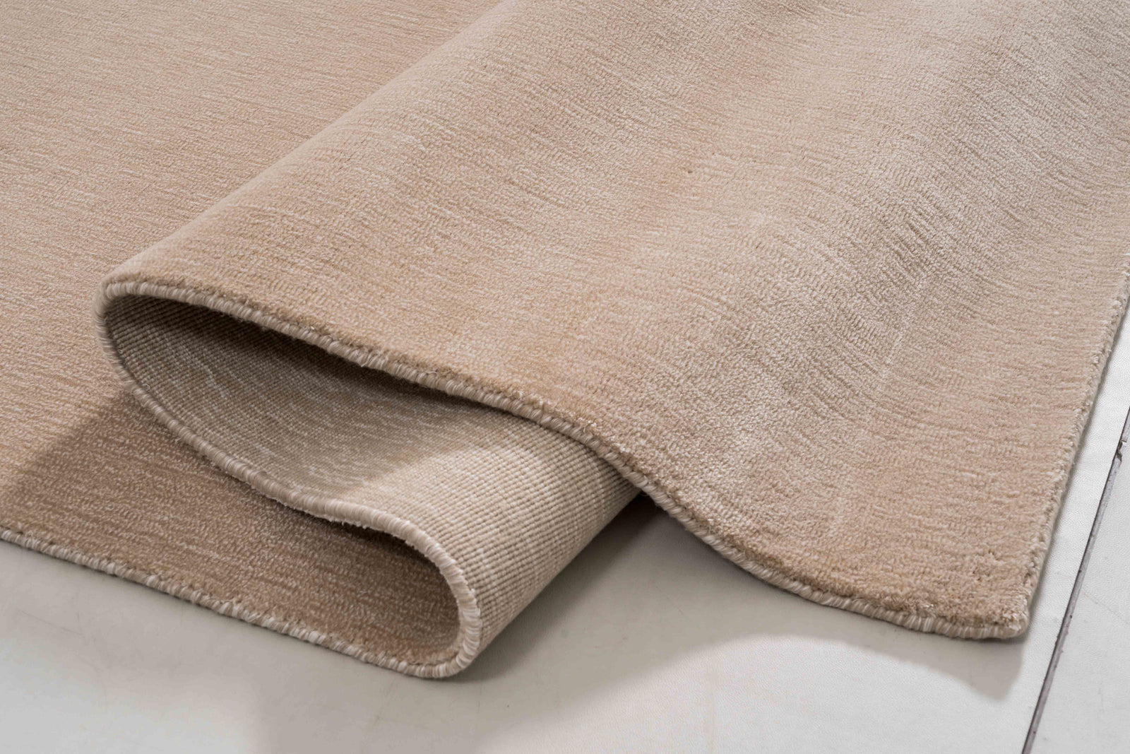 One silhouette. Your dimensions, comfort and finish.