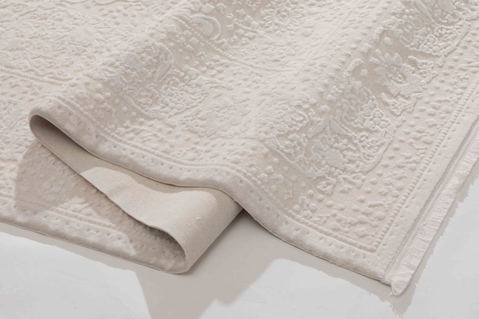 One silhouette. Your dimensions, comfort and finish.