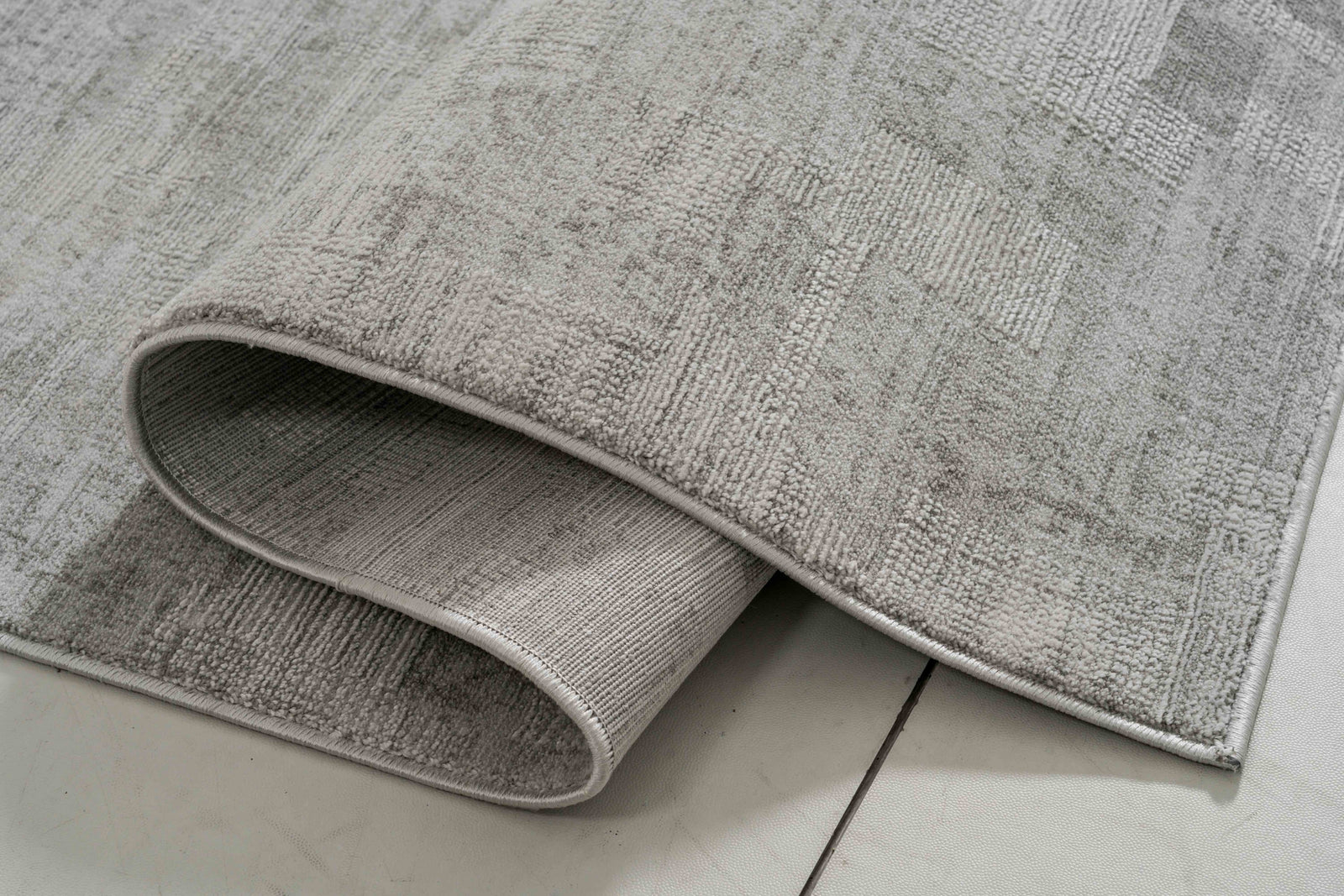 One silhouette. Your dimensions, comfort and finish.