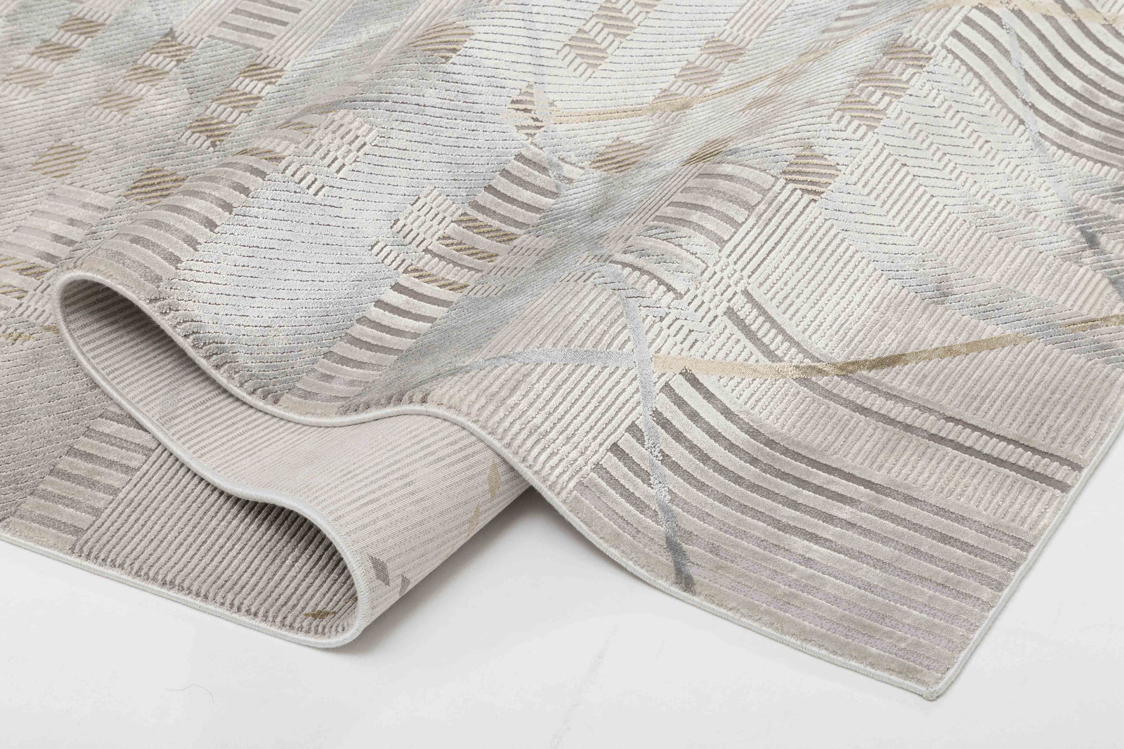 One silhouette. Your dimensions, comfort and finish.