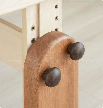  Smooth wood adjustment knobs and height-setting holes