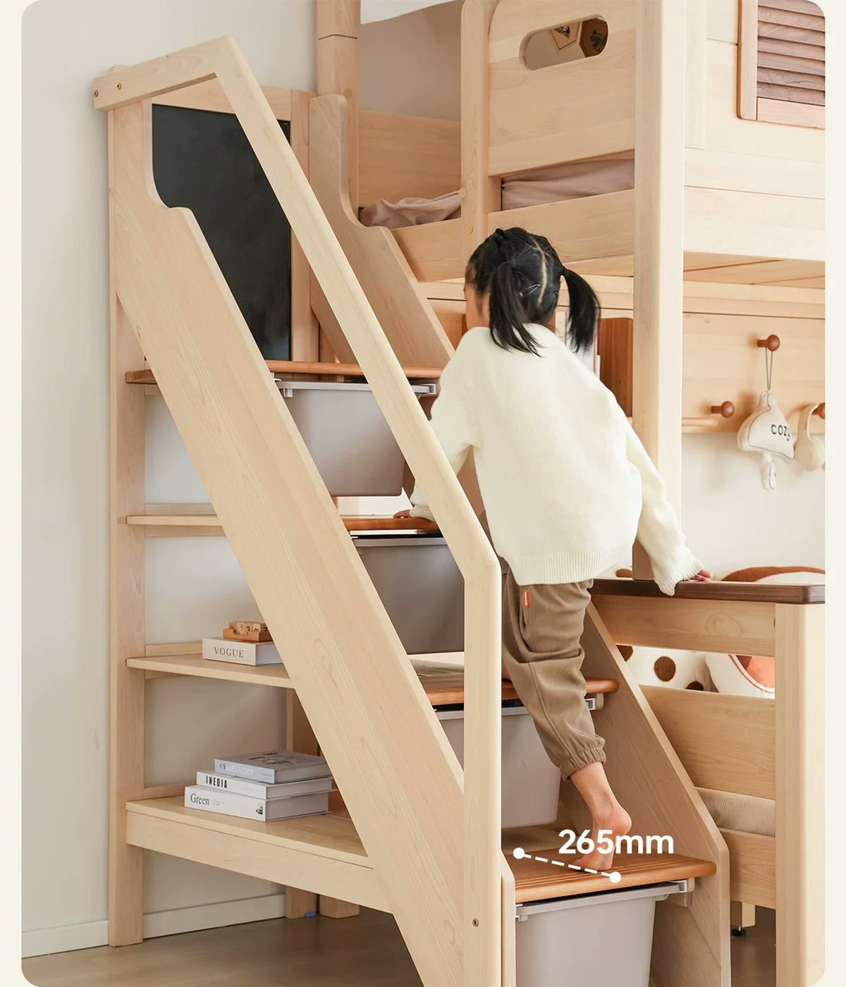  Storage steps with a 265 mm tread depth marker