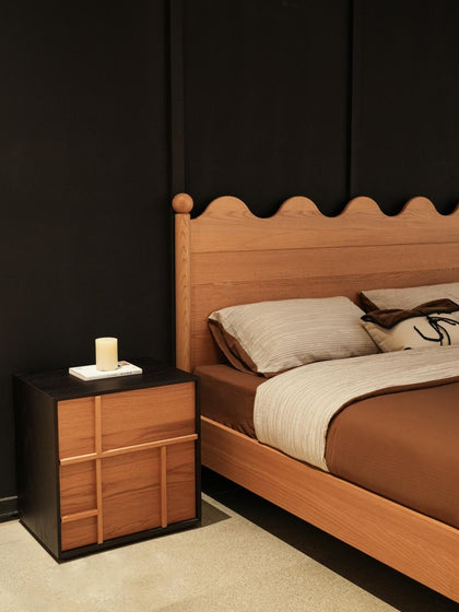 Dahlia Lane Bed