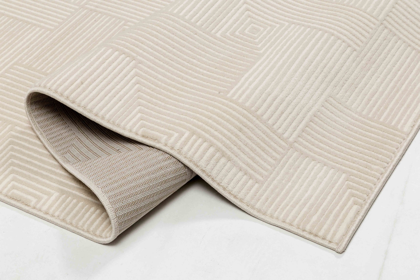 One silhouette. Your dimensions, comfort and finish.