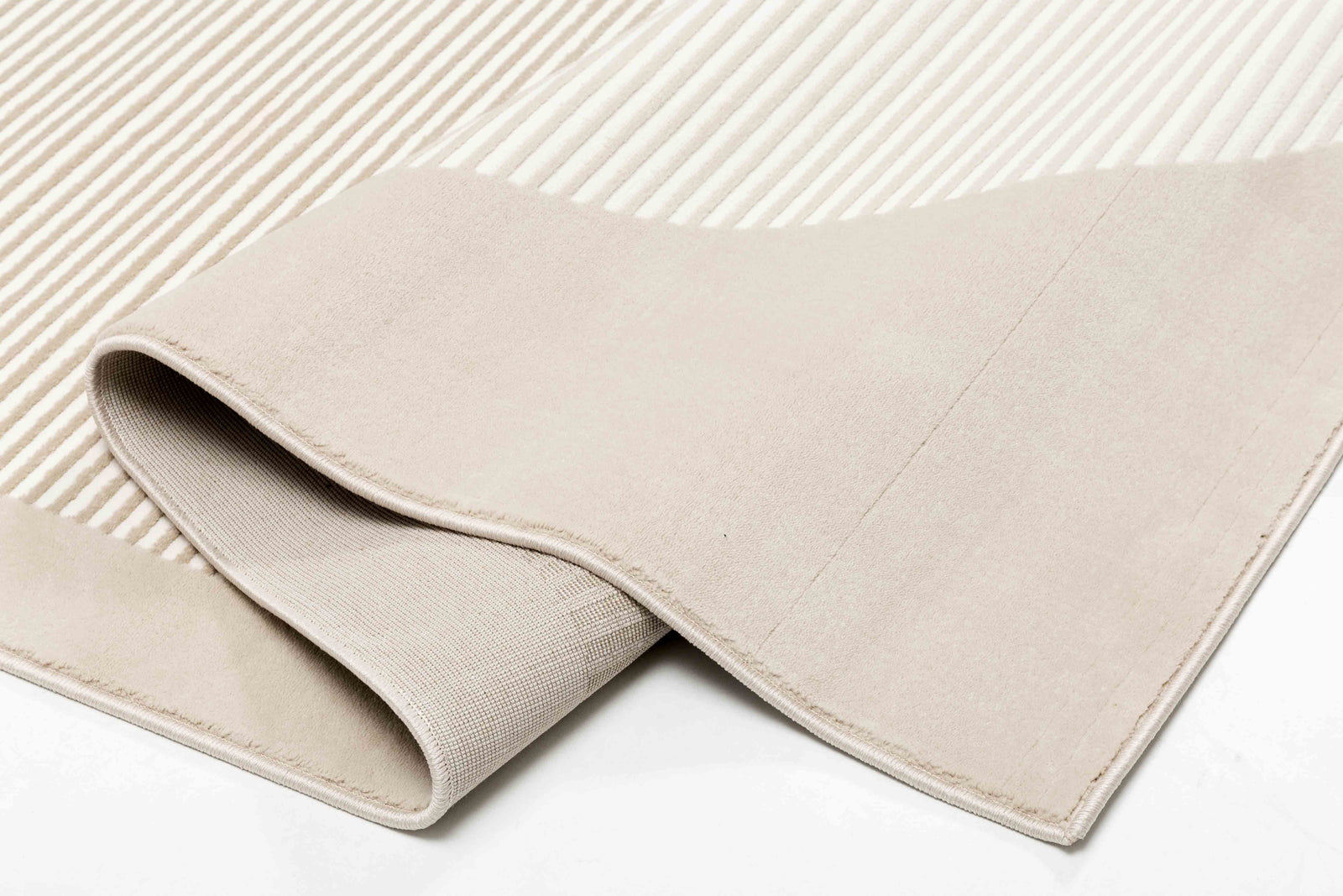 One silhouette. Your dimensions, comfort and finish.