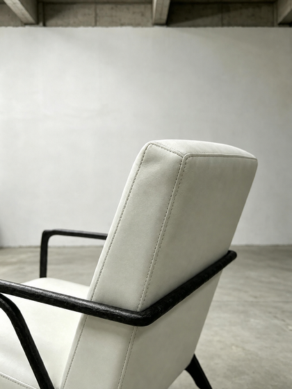 Dahlia Vista Armchair