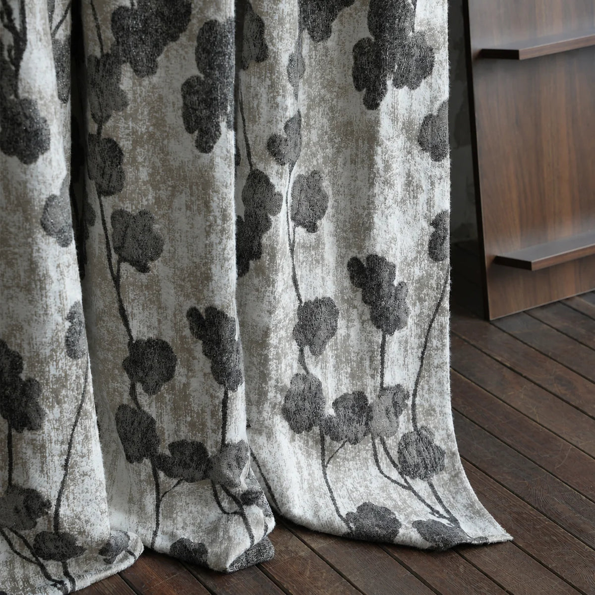 Glen Oak Curtain Panel