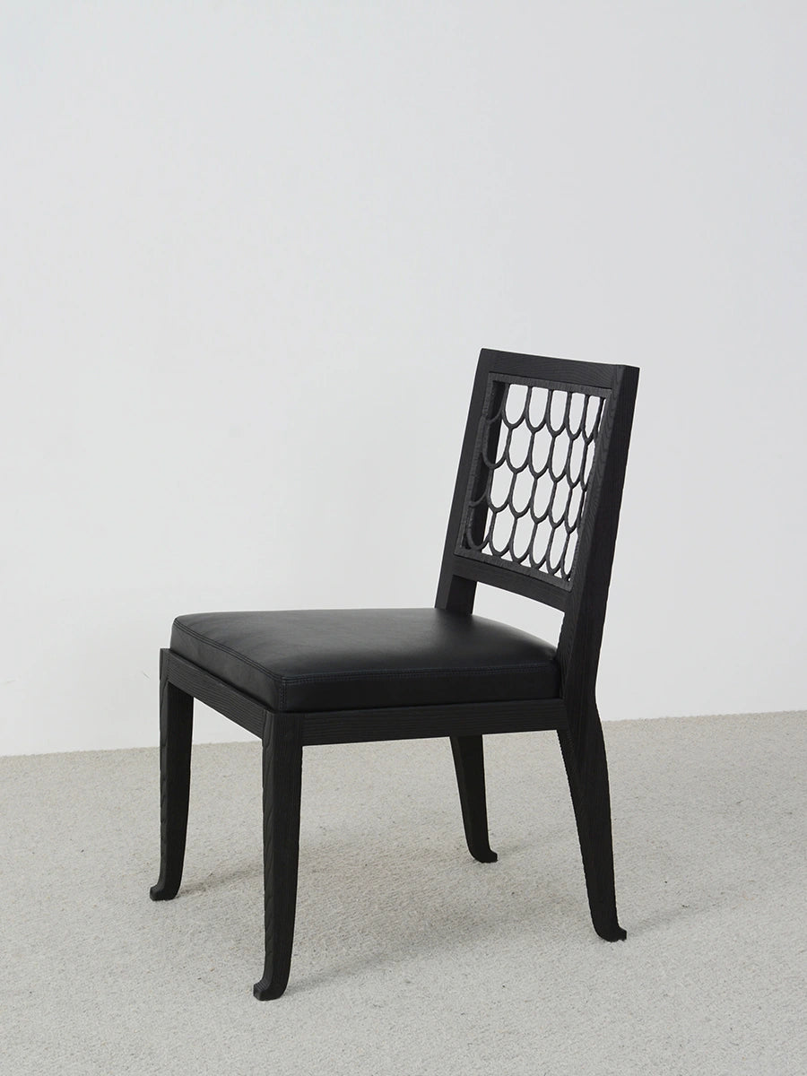 One silhouette. Your dimensions, comfort and finish.