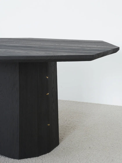 A00036 A00036 Dining Table — view 02