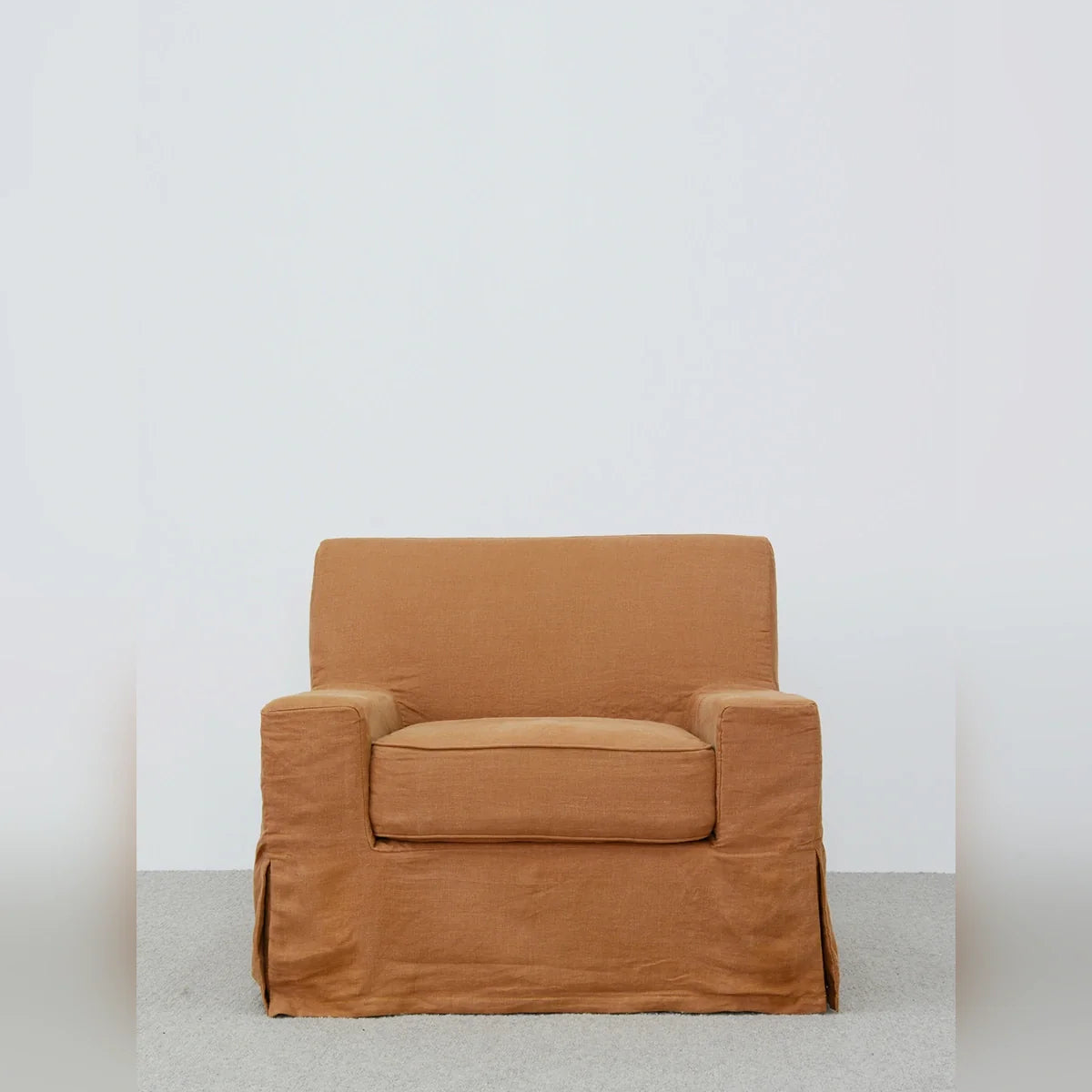 A00015 A00015 Lounge Chair — view 01