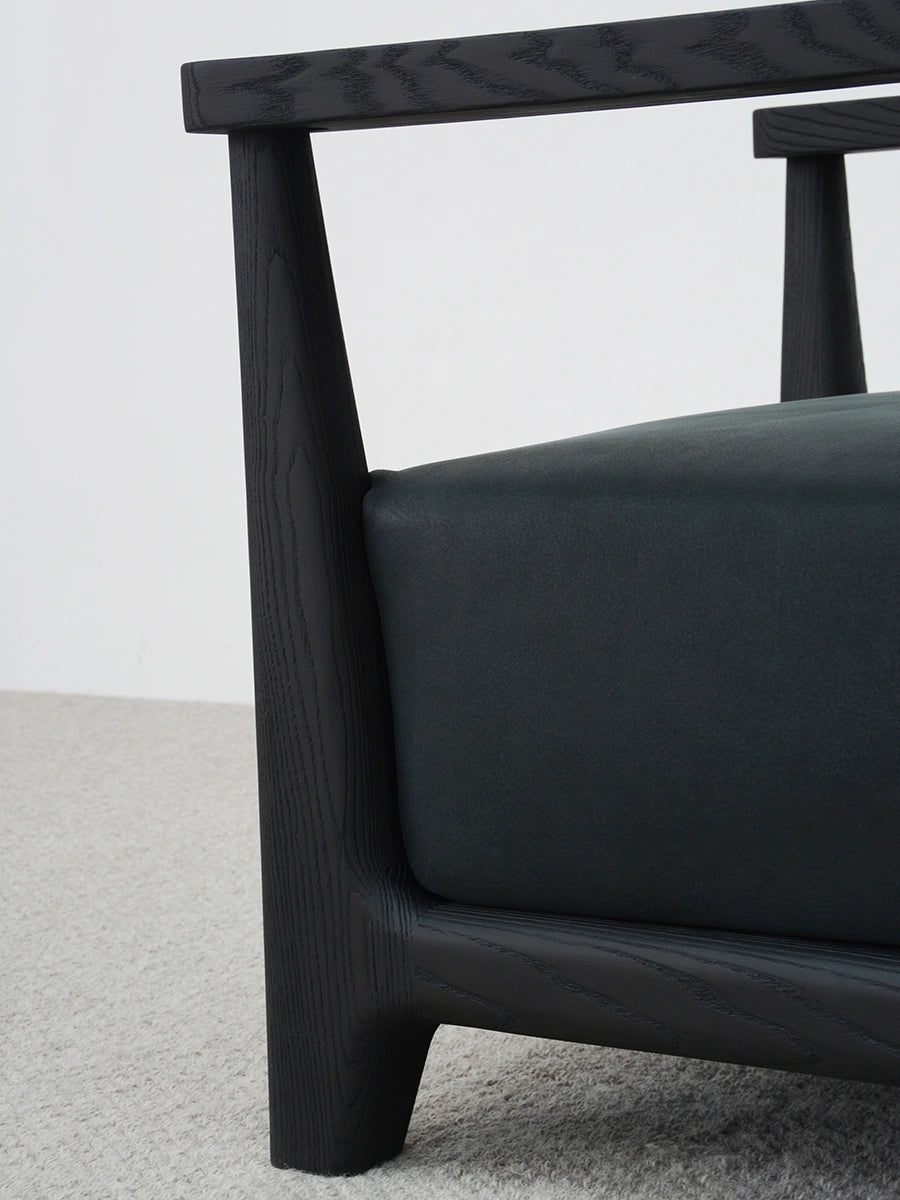 One silhouette. Your dimensions, comfort and finish.
