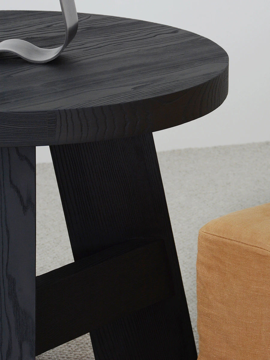 One silhouette. Your dimensions, comfort and finish.