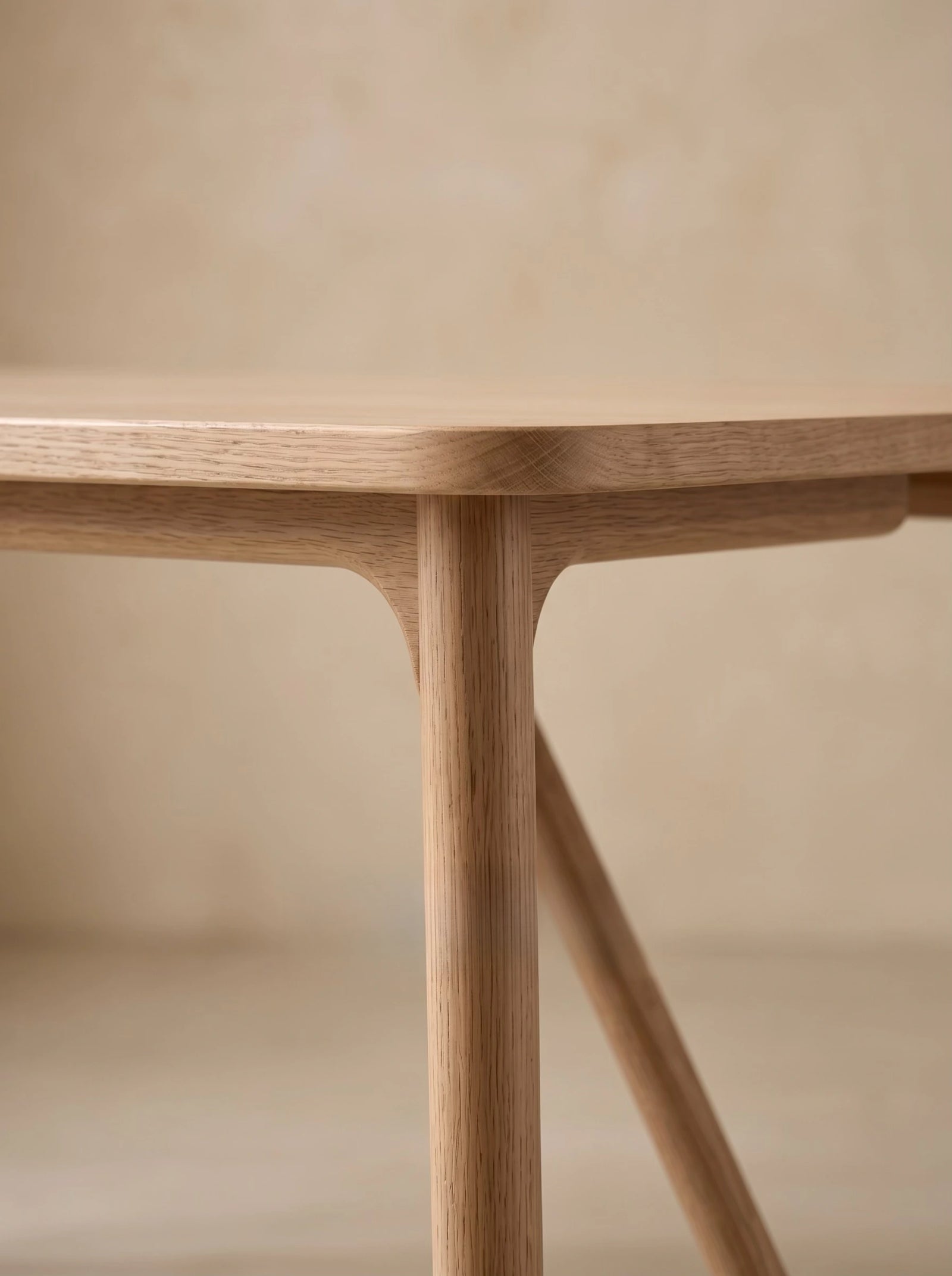 One silhouette. Your dimensions, comfort and finish.
