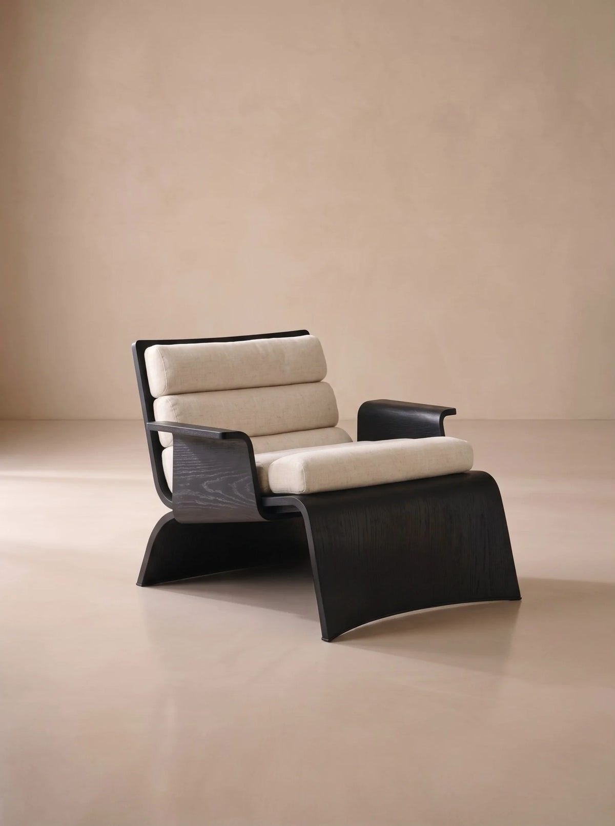 A00011 A00011 Lounge Chair — view 02