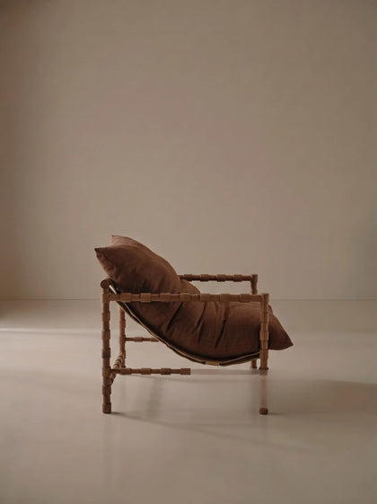 A00054 A00054 Lounge Chair — view 02