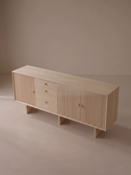 A00019 A00019 Sideboard — view 03