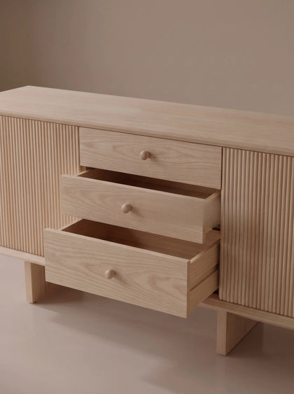 A00019 A00019 Sideboard — view 05