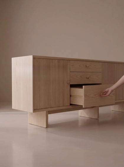 A00019 A00019 Sideboard — view 06