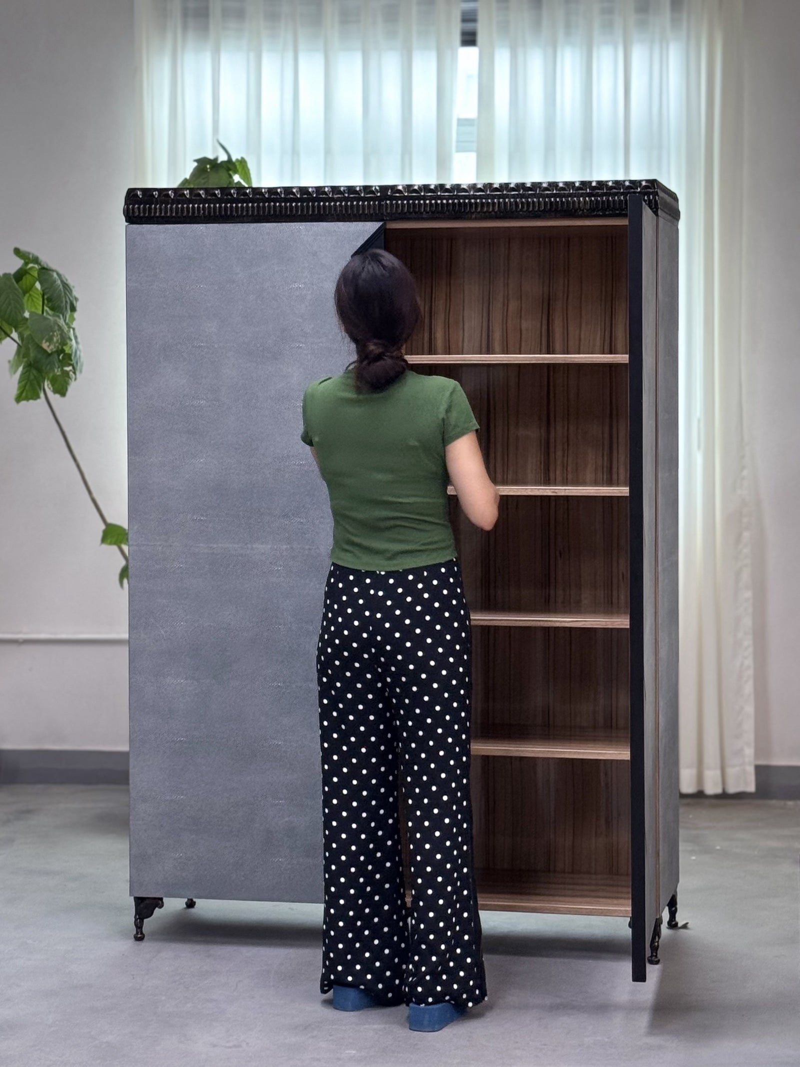One silhouette. Your dimensions, comfort and finish.