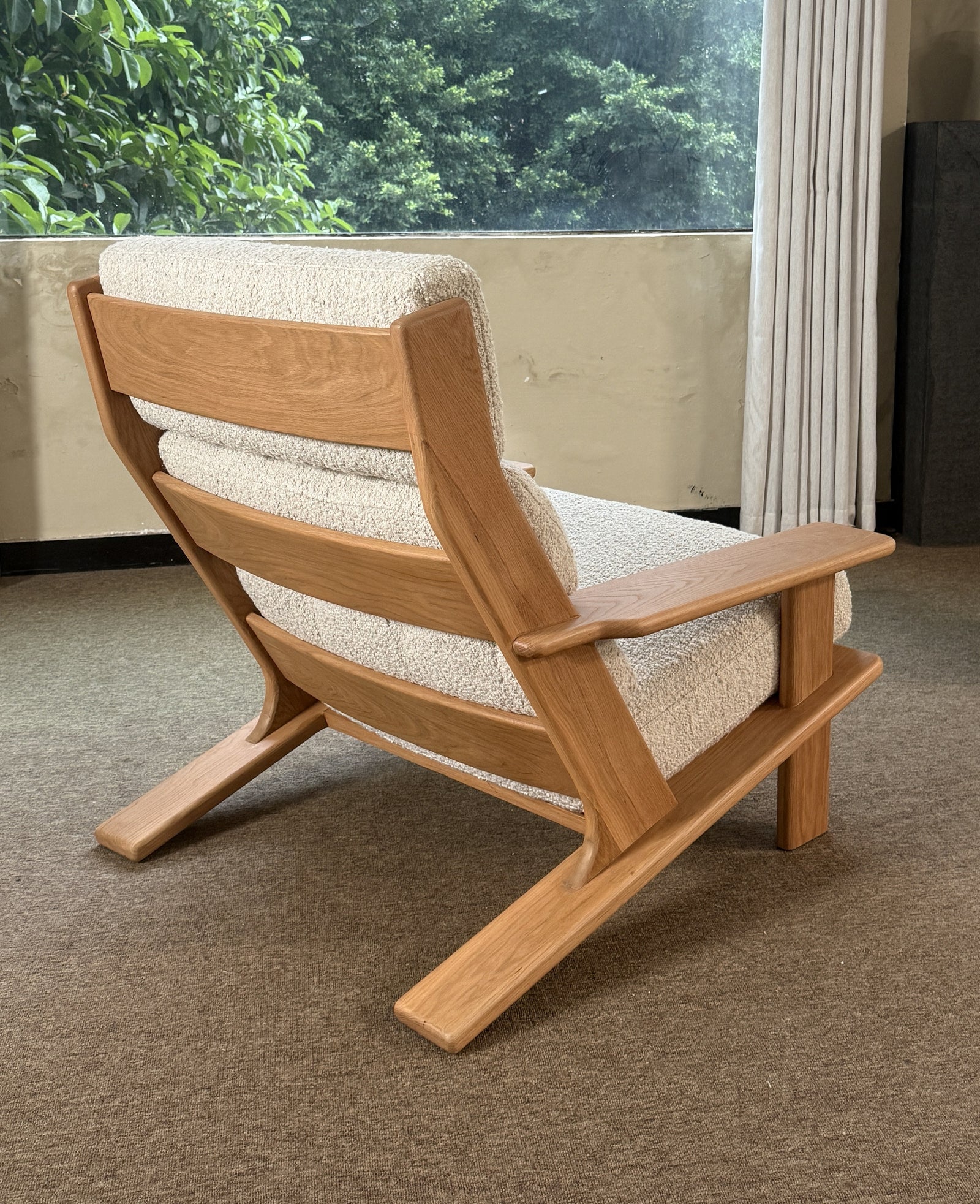 One silhouette. Your dimensions, comfort and finish.
