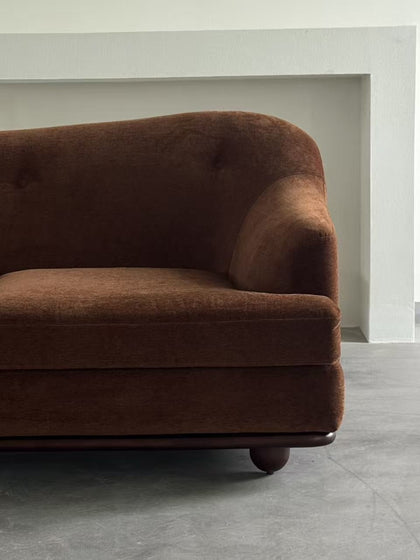 A00008 A00008 Sofa — view 05
