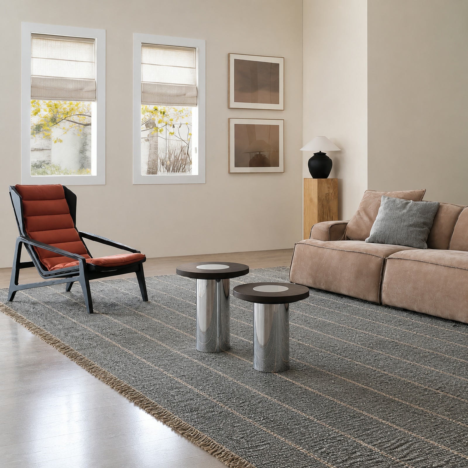 LC709 LC709 Side Table — view 02