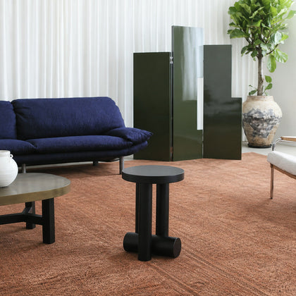 LC718 LC718 Side Table — view 02