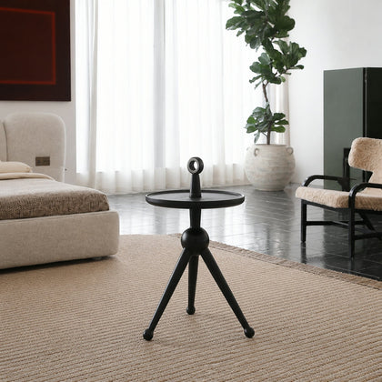 LC733 LC733 Side Table — view 02