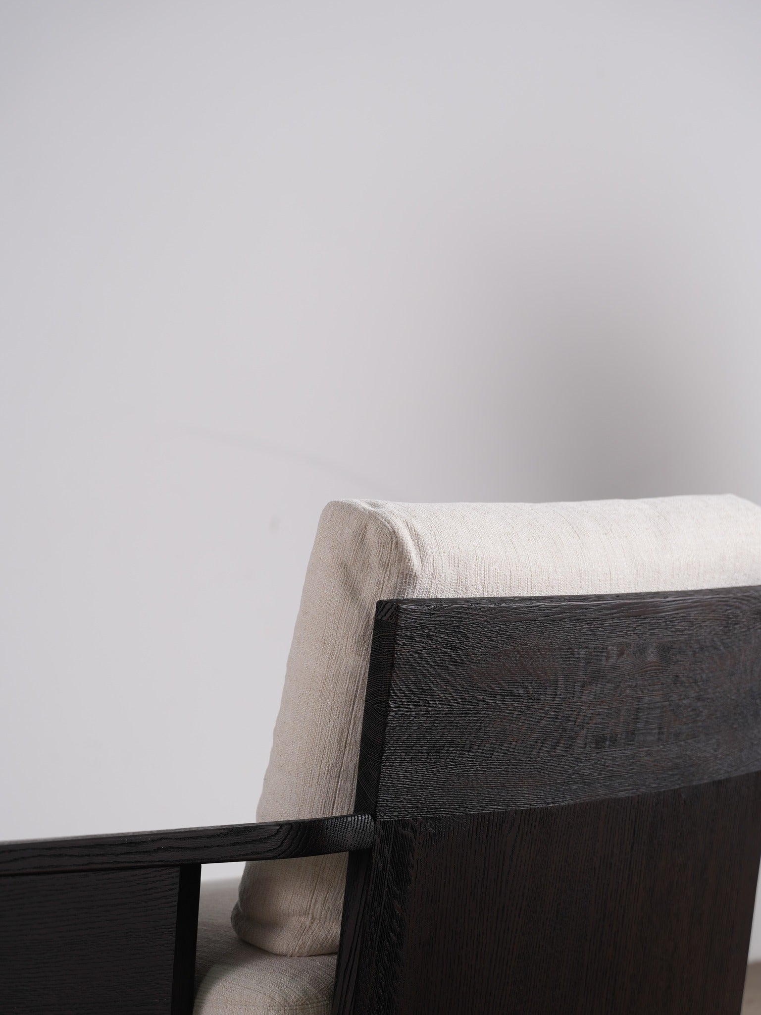 A00060 Armchair in a finished interior.