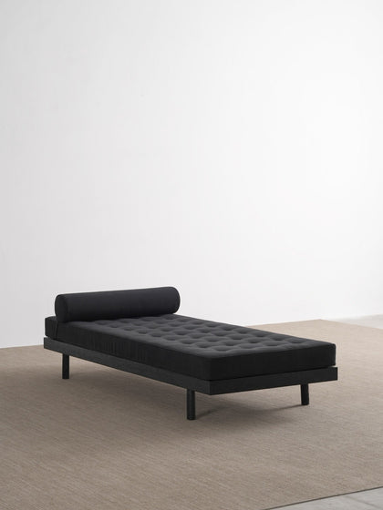 A00008 A00008 Bench — view 07
