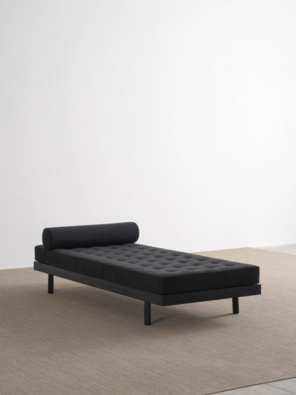 A00008 A00008 Bench — view 15
