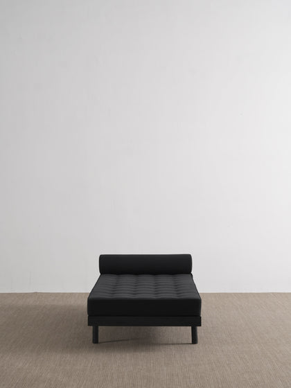 A00008 A00008 Bench — view 16