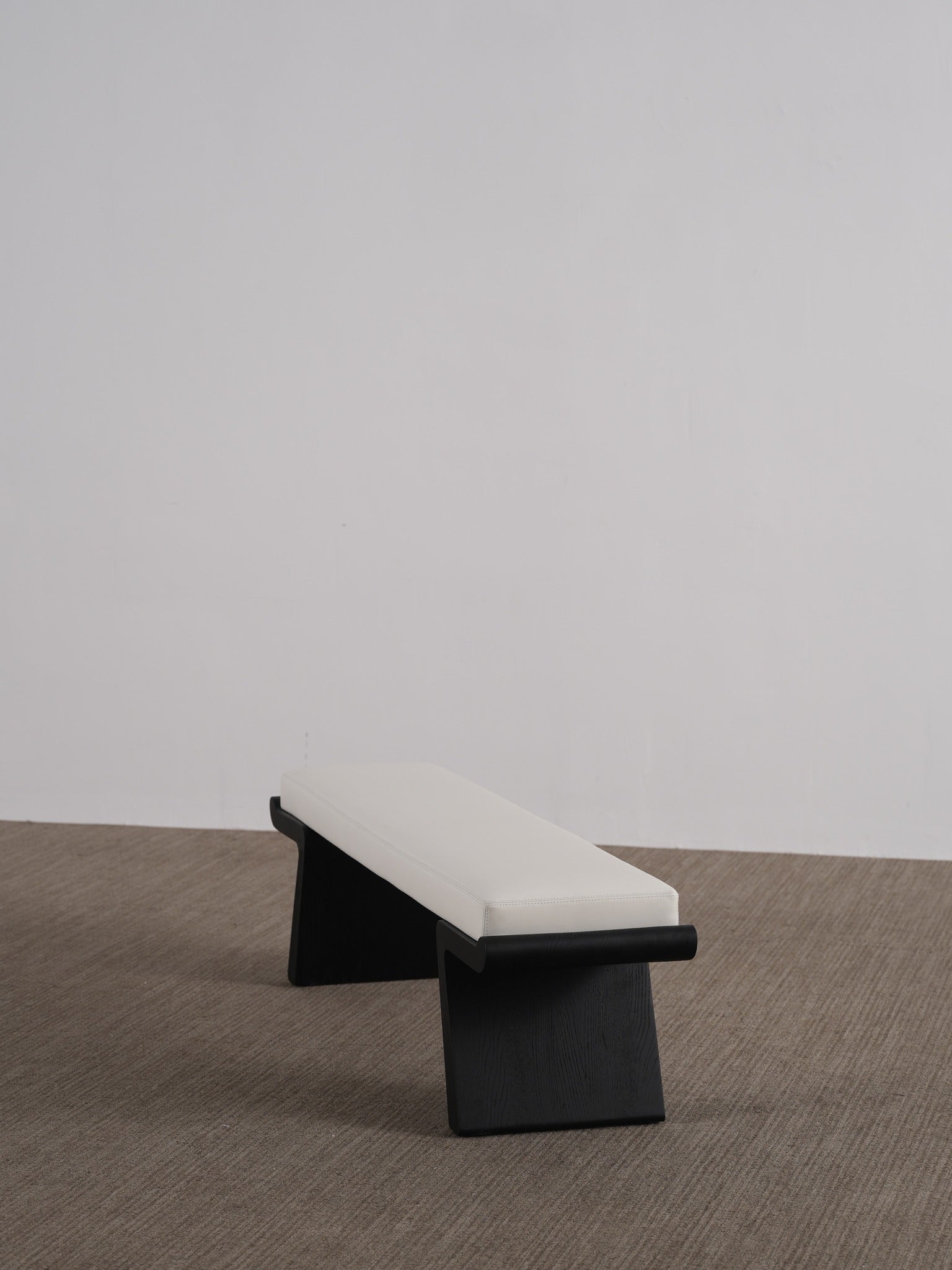 One silhouette. Your dimensions, comfort and finish.