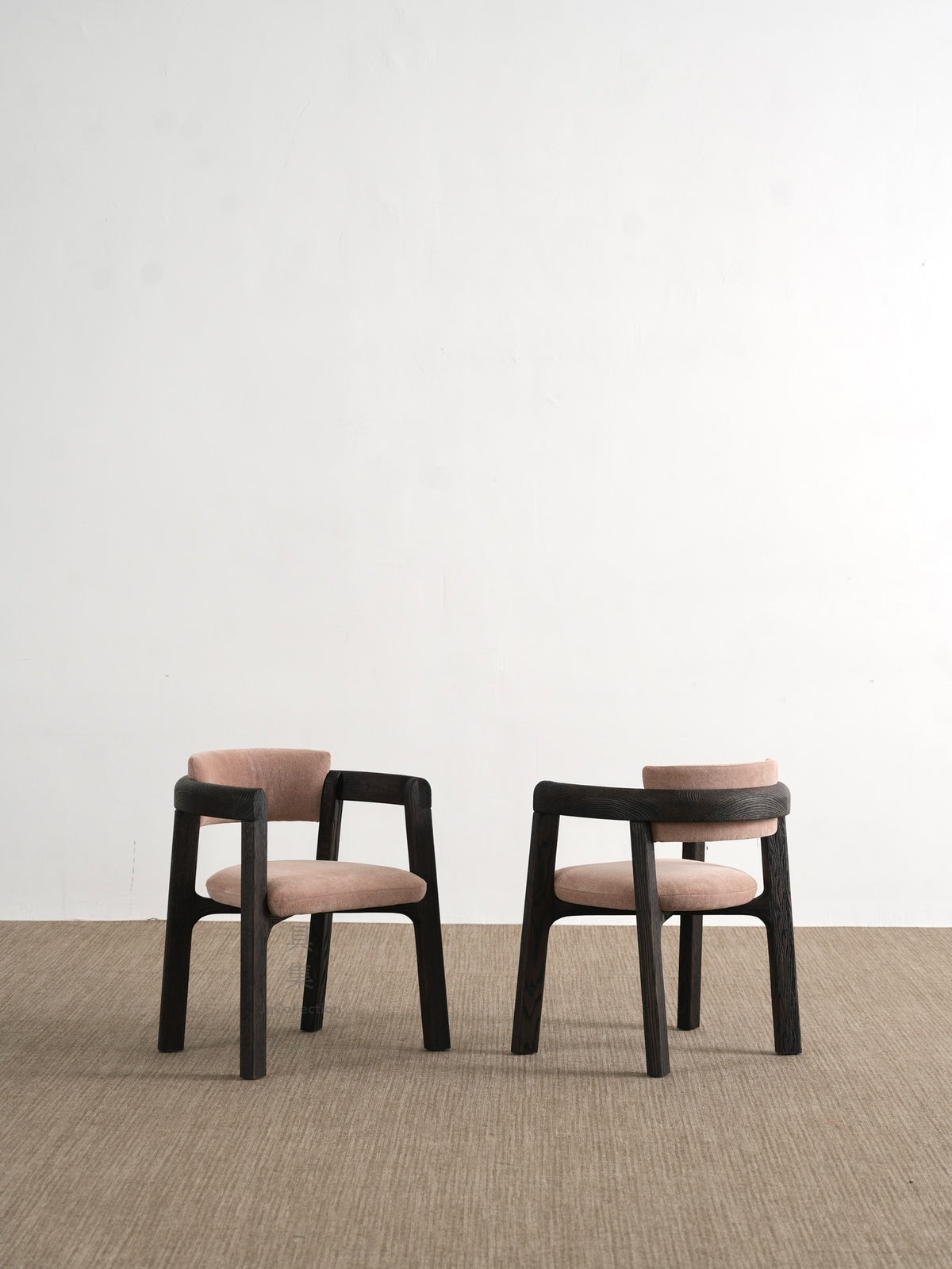 One silhouette. Your dimensions, comfort and finish.